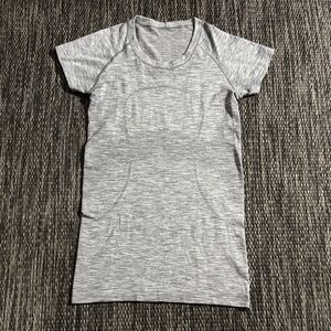 Lululemon swiftly short sleeve